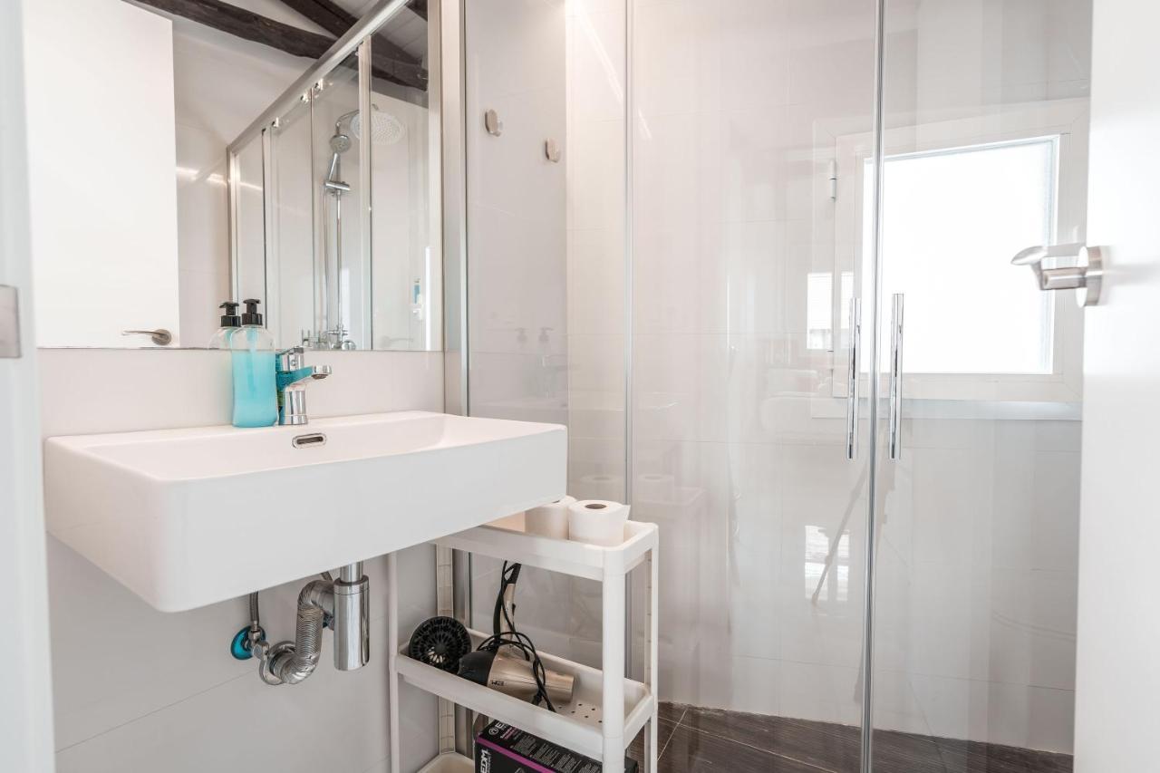 Qh Eme Suites Гранада Экстерьер фото