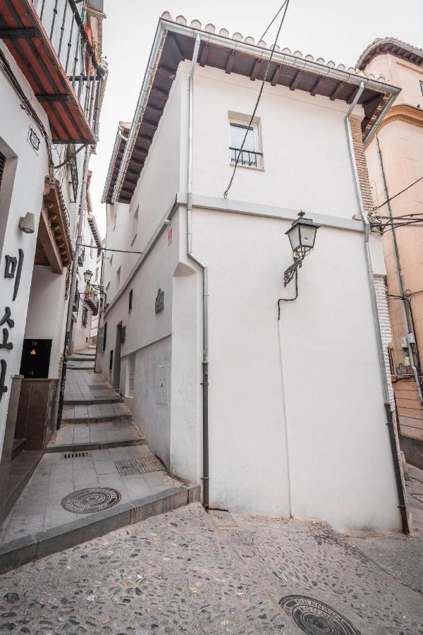 Qh Eme Suites Гранада Экстерьер фото